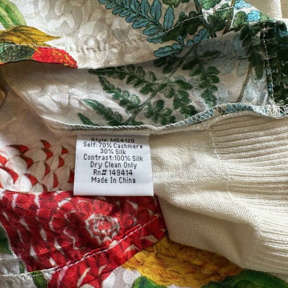 Johnny Was Cream Cashmere & Silk Crew Neck Sweater - Picture 4 of 4